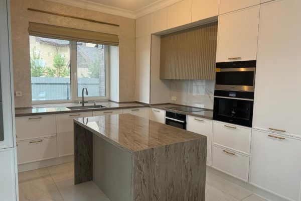 stoleshnica_akril_kuhnya-17