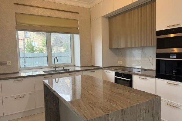 stoleshnica_akril_kuhnya-20