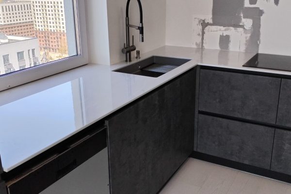 stoleshnica_akril_kuhnya-4