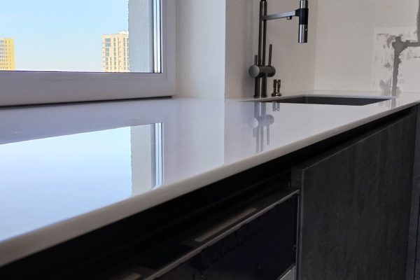 stoleshnica_akril_kuhnya-5