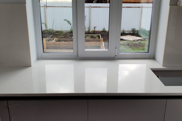 stoleshnica_akril_kuhnya-9