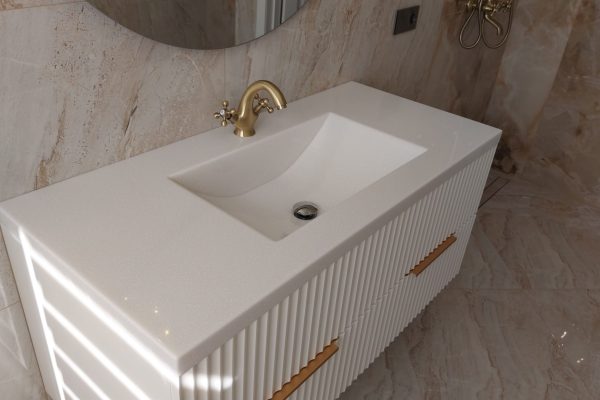 stoleshnica_akril_su-7