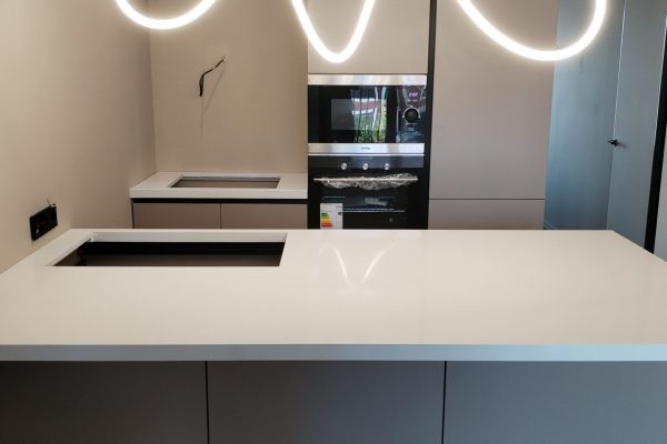 stoleshnica_kvarc_kuhnya-11