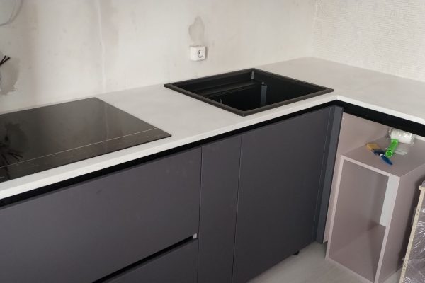 stoleshnica_kvarc_kuhnya-2