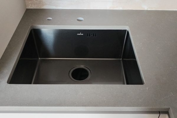 stoleshnica_kvarc_kuhnya-5