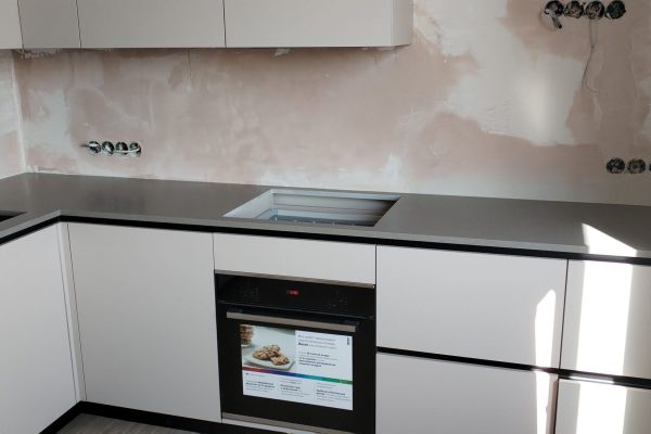 stoleshnica_kvarc_kuhnya-8